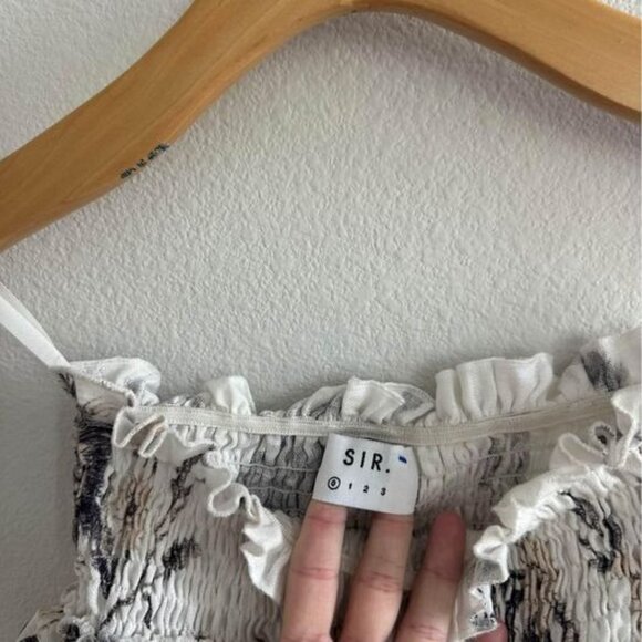 SIR.‎ The Label Marielle Ruffle Floral Preppy Classic Linen Skirt Sz 0 (2) - Picture 7 of 10